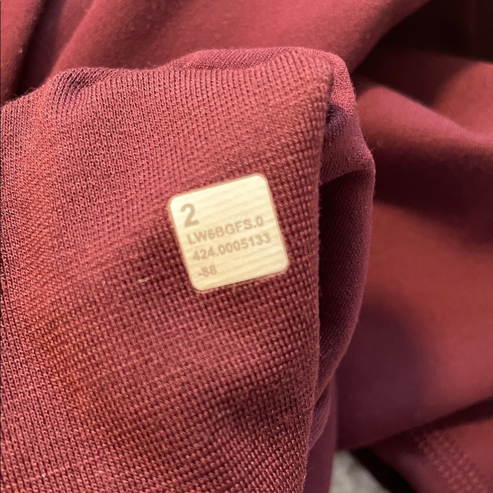 NWOT - Lululemon Align High-Rise Crop 21"
Garnet - Picture 6 of 6